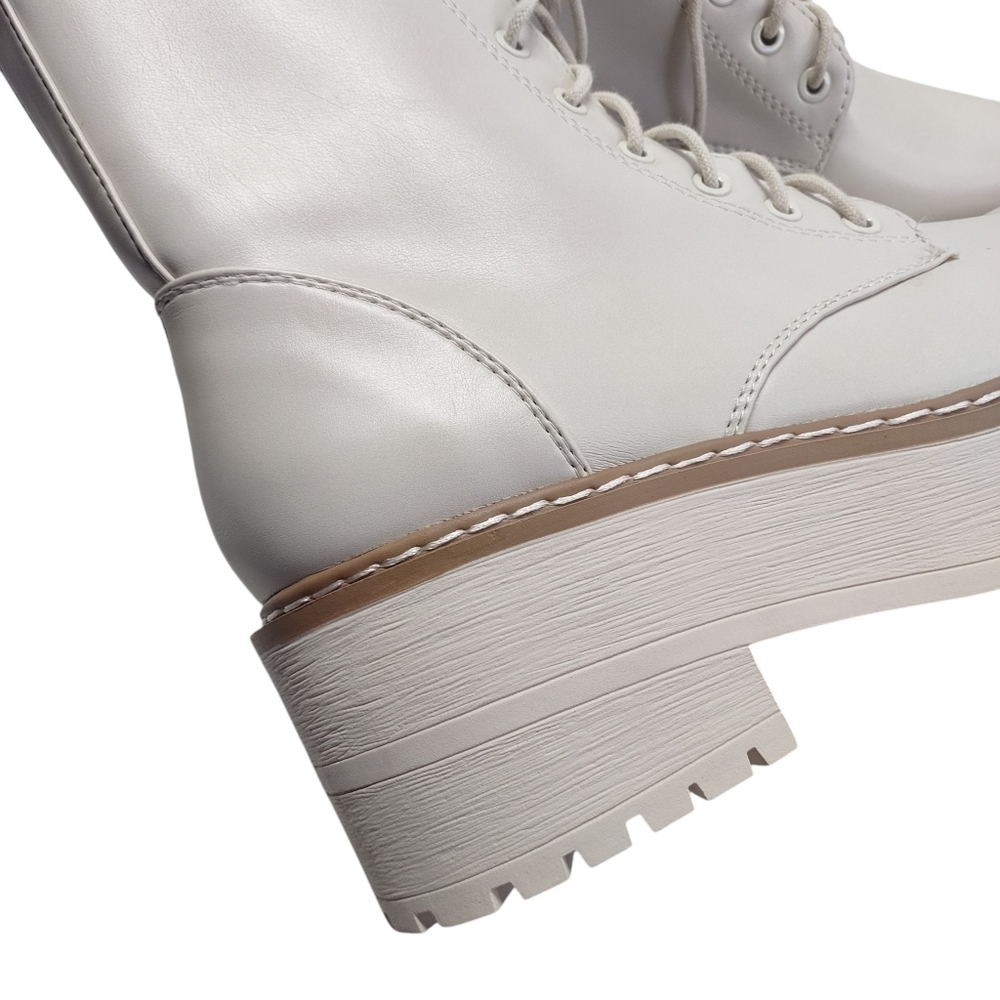 Soda Off White Pu Lace Up Chunky Lug Sole Round Toe Wide Combat Ankle Boot NWOT - Picture 8 of 13